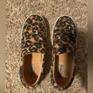 Steve Madden leopard print shoes